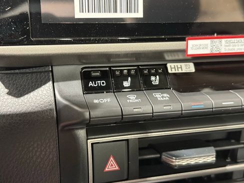 New 2026 Toyota Camry XLE AWD/4WD image 29