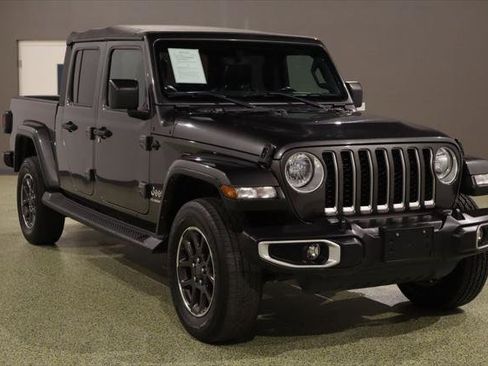 Used 2021 Jeep Gladiator Overland image 1
