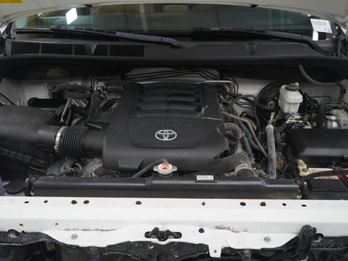 Used 2019 Toyota Sequoia Platinum AWD/4WD image 40