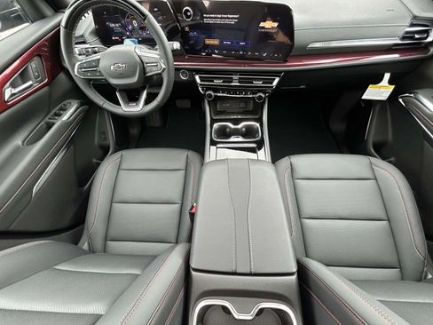 New 2026 Chevrolet Traverse Z71 w/ Enhanced Driving Package image 12