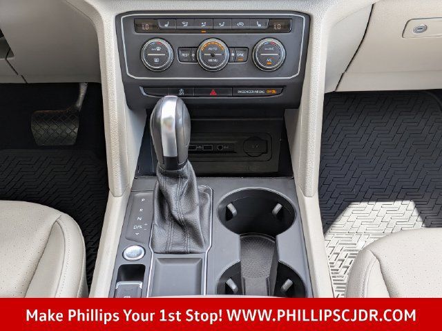 Used 2020 Volkswagen Atlas SE w/ Panoramic Sunroof Package FWD image 18