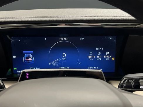 Used 2024 Lincoln Navigator Reserve image 20