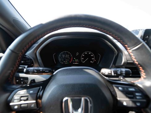 Used 2025 Honda Pilot TrailSport image 15