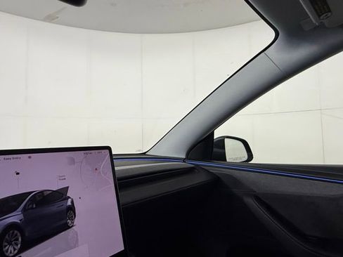 Used 2026 Tesla Model Y Long Range image 17