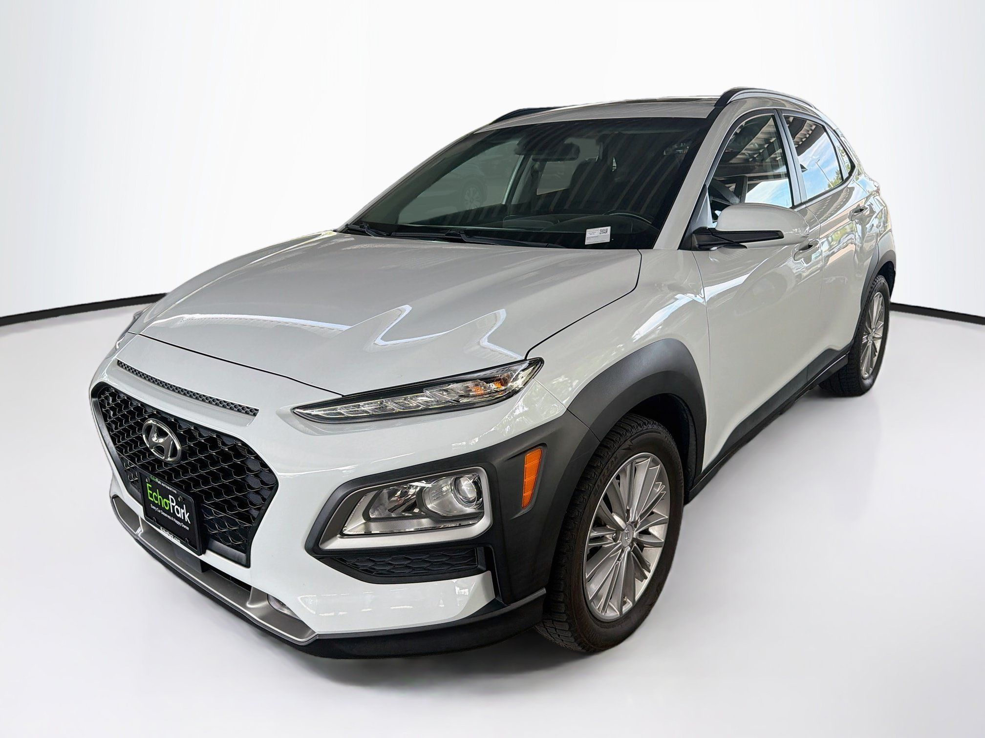 Used 2018 Hyundai Kona SEL w/ SEL Tech Package 02 FWD image 3