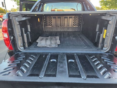 Used 2013 Chevrolet Avalanche LTZ image 13