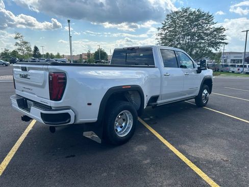 Used 2024 GMC Sierra 3500 Denali Ultimate AWD/4WD image 6
