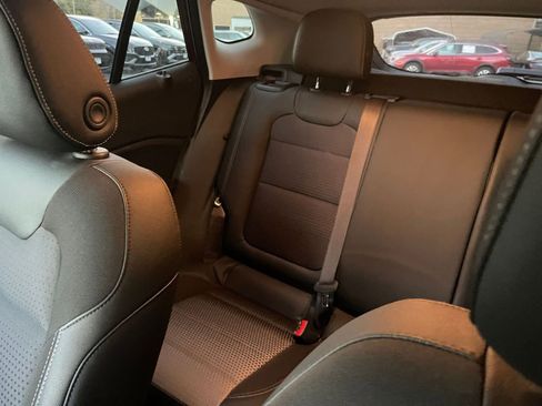 Used 2025 Chevrolet Trax LT image 35