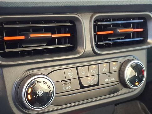 Certified 2024 Ford Maverick XLT image 19