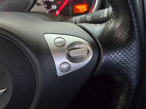 Used 2017 Nissan 370Z Coupe RWD image 16