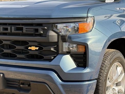 Used 2024 Chevrolet Silverado 1500 Custom image 11