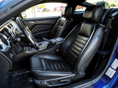 Used 2013 Ford Mustang GT Premium w/ Comfort Pkg image 26