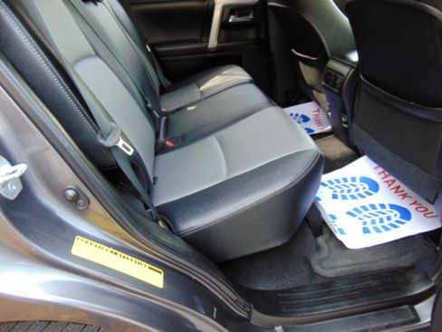 Used 2015 Toyota 4Runner SR5 Premium image 28