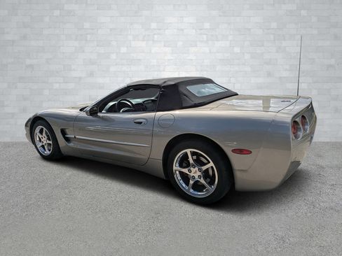 Used 2002 Chevrolet Corvette Convertible w/ Preferred Equipment Group2 image 7
