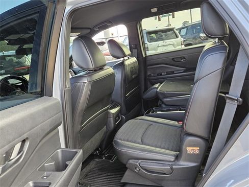 Used 2024 Nissan Pathfinder Rock Creek image 7