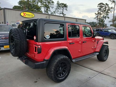 Used 2019 Jeep Wrangler Unlimited Sahara image 6