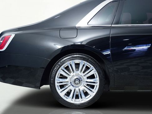 Used 2022 Rolls-Royce Ghost image 10