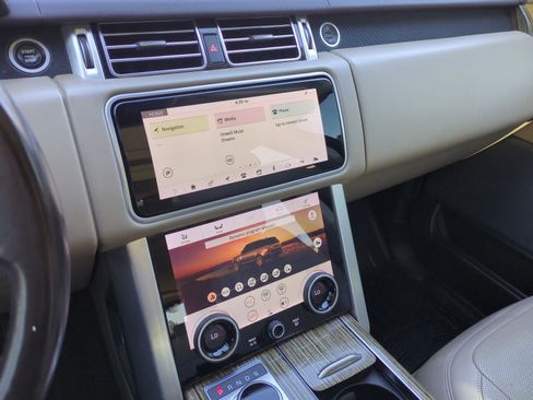 Used 2018 Land Rover Range Rover HSE image 31