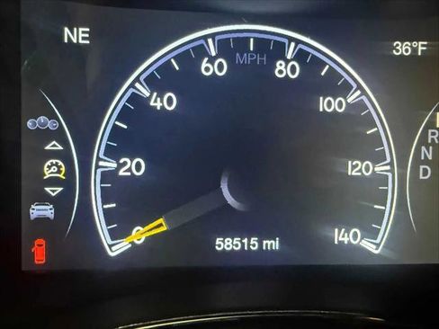 Certified 2021 Jeep Grand Cherokee Laredo X image 34