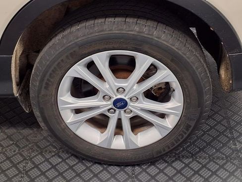 Used 2017 Ford Escape SE w/ Equipment Group 201A FWD image 27