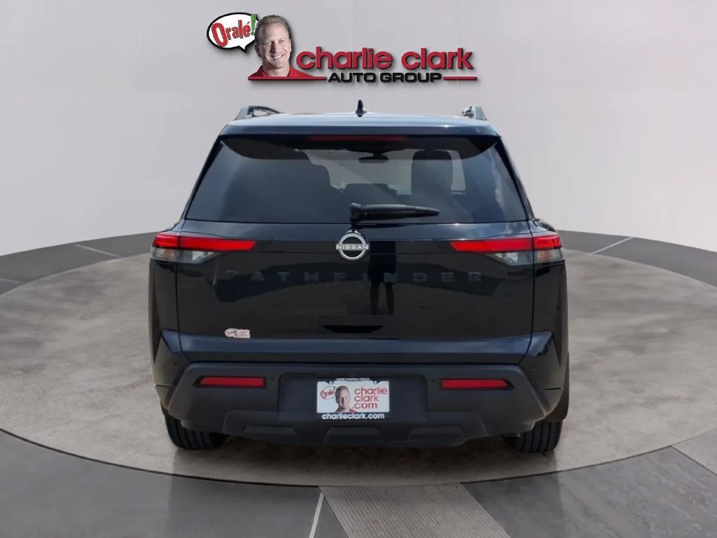 Used 2024 Nissan Pathfinder SV w/ Black Appearance Package FWD image 4