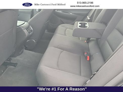 Used 2025 Chevrolet Malibu LT FWD image 26