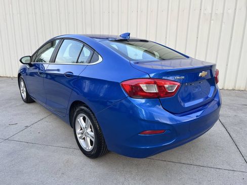 Used 2017 Chevrolet Cruze LT FWD image 5