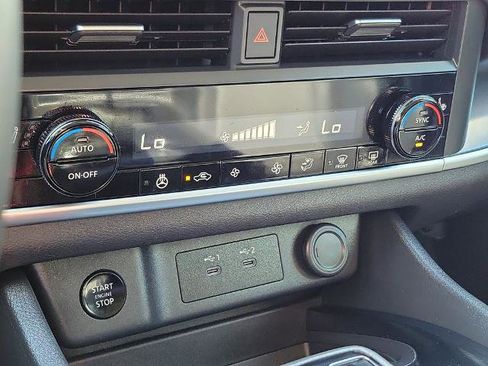 Certified 2025 Nissan Rogue SV w/ SV Premium Package FWD image 30