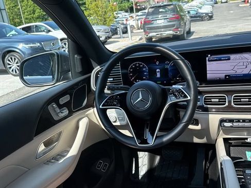 Used 2025 Mercedes-Benz GLE 450e 4MATIC image 21