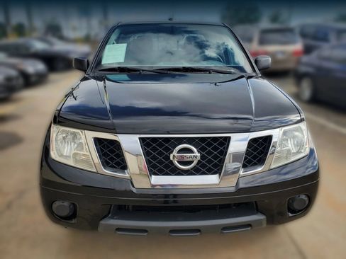 Used 2015 Nissan Frontier SV RWD image 18