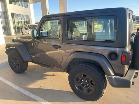 Used 2021 Jeep Wrangler Sport image 3