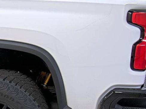 New 2026 Chevrolet Silverado 2500 ZR2 image 10