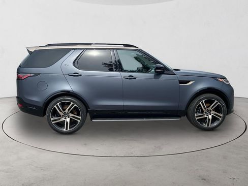New 2026 Land Rover Discovery Limited Edition image 6