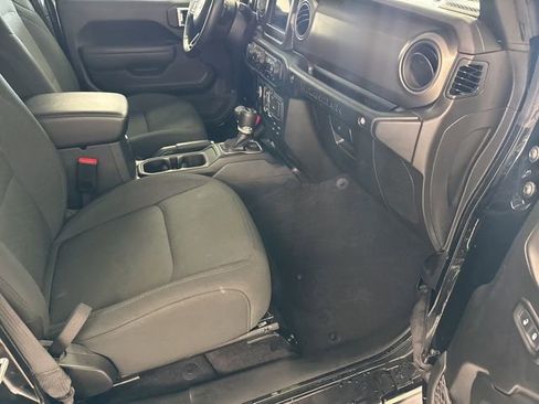 Used 2023 Jeep Wrangler Unlimited w/ Cold Weather Group image 23