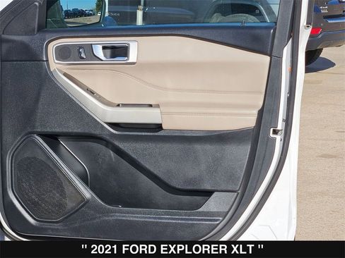 Used 2021 Ford Explorer XLT w/ Equipment Group 202A image 33
