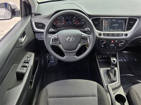 Used 2022 Hyundai Accent SEL w/ Cargo Package image 12