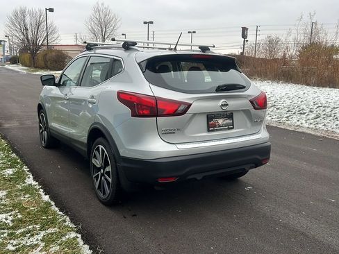 Used 2017 Nissan Rogue Sport SL w/ SL Premium Package image 7