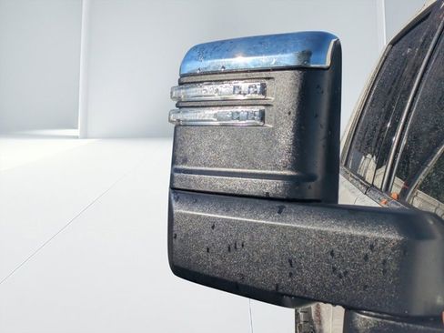 Used 2023 Chevrolet Silverado 2500 High Country w/ Z71 Off-Road Package image 9