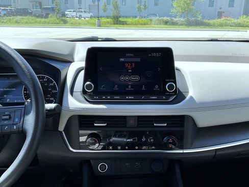 Used 2023 Nissan Rogue SV AWD/4WD image 13