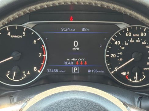 Used 2024 Nissan Altima 2.5 SR FWD image 14