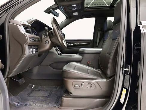 Used 2021 GMC Yukon Denali w/ Denali Premium Package image 13
