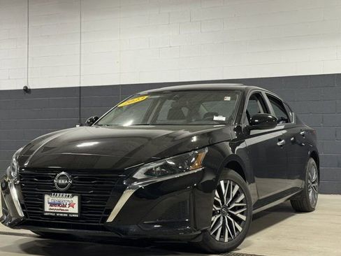 Used 2023 Nissan Altima 2.5 SV w/ SV Premium Package image 33