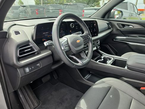 Certified 2026 Chevrolet Traverse LT FWD image 15