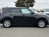 Used 2024 Kia Soul LX w/ Option Group 015 image 3