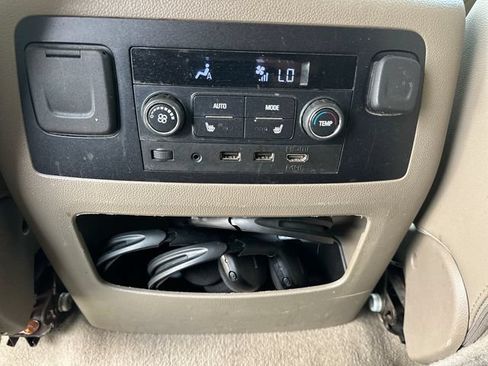 Used 2019 GMC Yukon XL SLT w/ Open Road Package RWD image 14