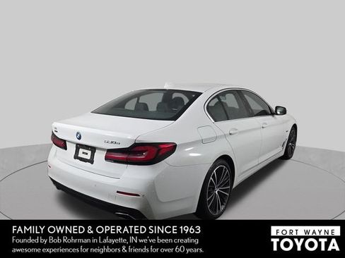 Used 2023 BMW 530e xDrive AWD/4WD image 7