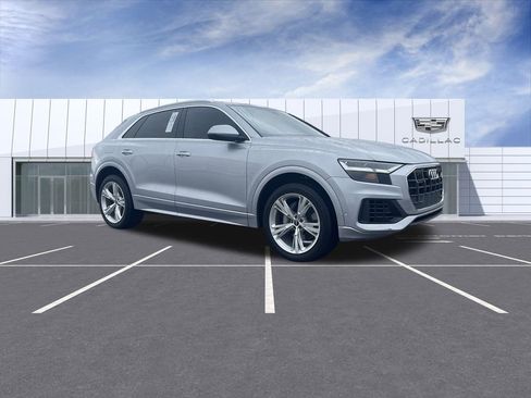 Used 2022 Audi Q8 Premium Plus image 2