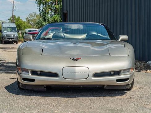 Used 2002 Chevrolet Corvette Convertible w/ Preferred Equipment Group2 image 9