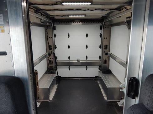Used 2024 Chevrolet Brightdrop 400 w/ Commercial Equipment Package AWD/4WD image 14