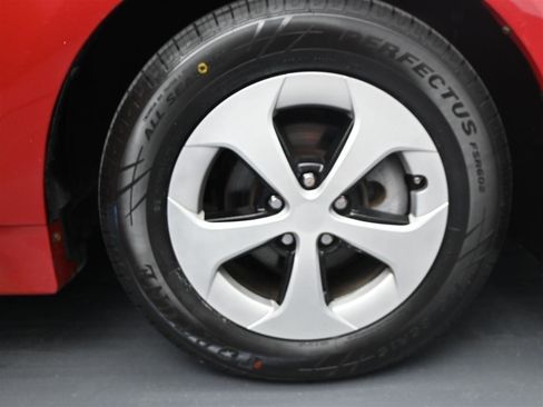 Used 2013 Toyota Prius Two image 21